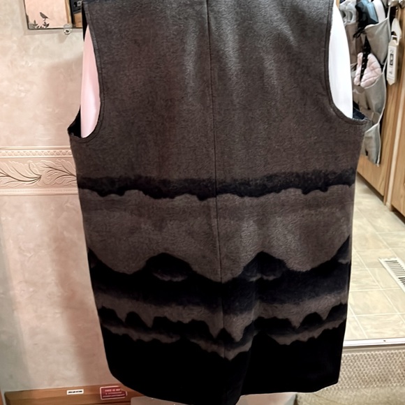 Democracy Size X-Large Vest - Picture 3 of 7